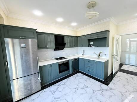 3 otaqlı yeni tikili - 8 Noyabr m. - 148 m²