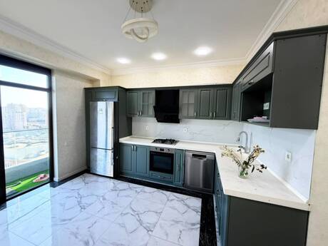 3 otaqlı yeni tikili - 8 Noyabr m. - 148 m²