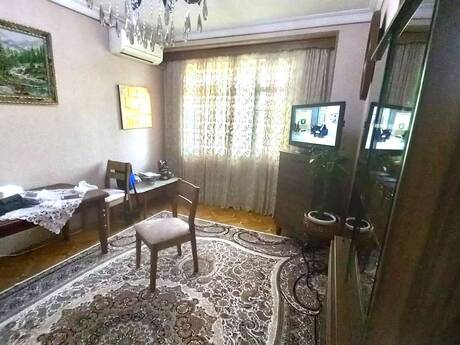 2-комн. вторичка - м. Элмляр Академиясы - 42 м²