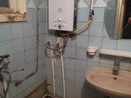 2 otaqlı köhnə tikili - İnşaatçılar m. - 50 m²