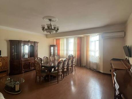 Объявление №6305638 - Баку, м. Ази Асланов, 3-комн., 130 м², 10/18 этаж