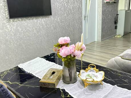 2 otaqlı yeni tikili - İnşaatçılar m. - 63 m²