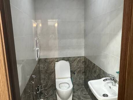 3 otaqlı yeni tikili - Memar Əcəmi m. - 82 m²