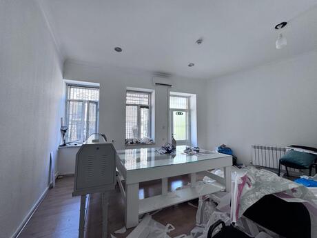 Obyekt - İçəri Şəhər m. - 100 m²