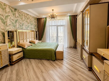 4 otaqlı yeni tikili - Şah İsmayıl Xətai m. - 187 m²