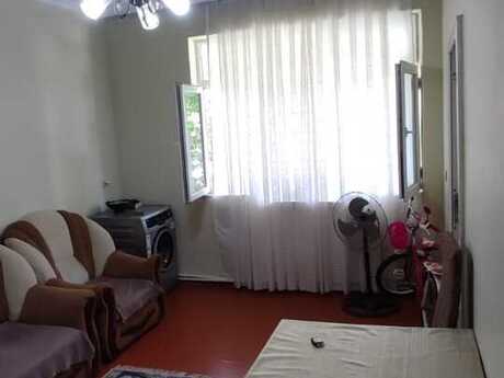 2 otaqlı köhnə tikili - Memar Əcəmi m. - 60 m²