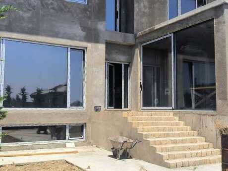 8 otaqlı həyət evi/bağ evi - Köhnə Günəşli q. - 450 m²