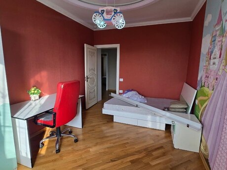 4-комн. вторичка - м. Насими - 112 м²