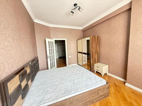 2-комн. новостройка - м. Ахмедлы - 70 м²