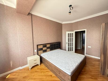 Elan №6305831 - Bakı, Əhmədli m., 2 otaqlı, 70 m², 3/17 mərtəbə