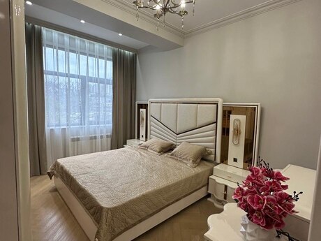 Elan №6305832 - Bakı, 28 May m., 3 otaqlı, 112 m², 2/15 mərtəbə