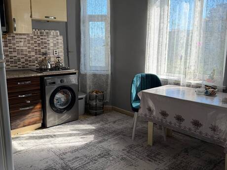 3 otaq · 80 m² · 4/4 mərtəbə, Neftçilər