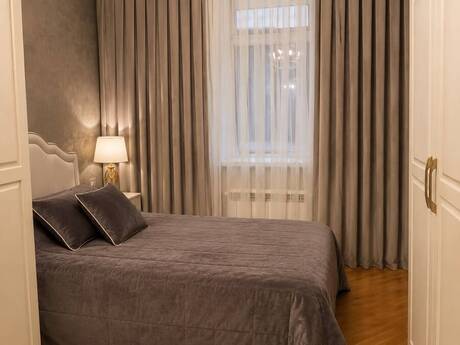 Kirayə 4 otaqlı mənzil, 215 m², Nəsimi: 2 000 ₼/ay 4