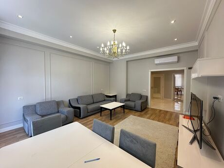 Аренда: 4-комнатная квартира, 220 м², Ağ şəhər: 2 200 ₼/мес 5