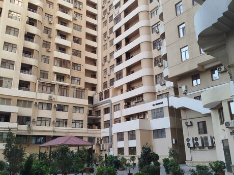Elan №6306032 - Bakı, Elmlər Akademiyası m., 4 otaqlı, 220 m², 6/17 mərtəbə