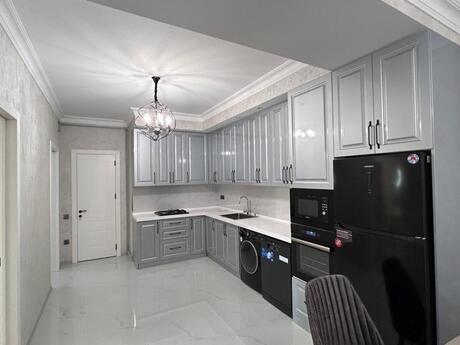 Elan №6306210 - Bakı, Nəsimi r., 3 otaqlı, 118 m², 10/18 mərtəbə