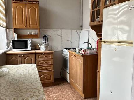 2-комн. вторичка - м. Шах Исмаил Хатаи - 40 м²