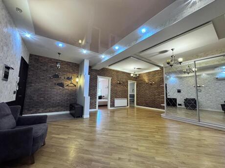 3 otaqlı mənzil, 154 m², 28 May: 495 000 ₼ 5