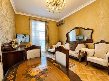 3-комн. вторичка - м. Низами - 90 м²