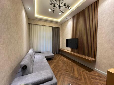 Elan №6306723 - Bakı, Ağ şəhər q., 2 otaqlı, 60 m², 4/7 mərtəbə
