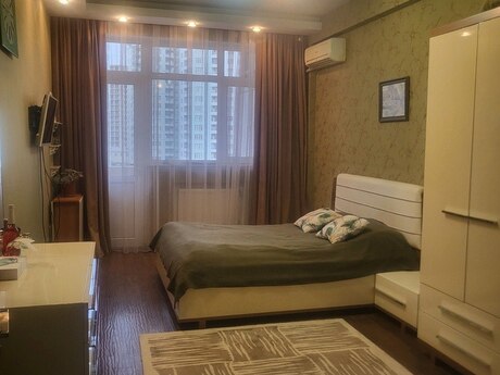 Kirayə 4 otaqlı mənzil, 179 m², Nizami: 1 700 ₼/ay 4
