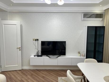 Elan №6306907 - Bakı, 28 May m., 2 otaqlı, 65 m², 5/14 mərtəbə