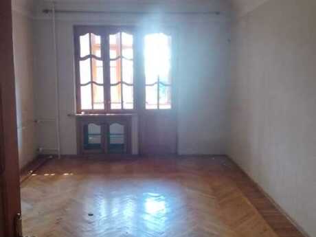 Elan №6307000 - Bakı, Neftçilər m., 3 otaqlı, 70 m², 3/5 mərtəbə