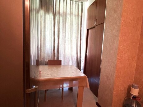 3 otaqlı mənzil, 100 m², 8 Noyabr: 245 000 ₼ 2