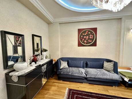 2-комн. новостройка - м. 28 мая - 114 м²
