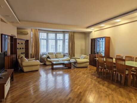 Elan №6307396 - Bakı, 28 May m., 3 otaqlı, 180 m², 8/14 mərtəbə
