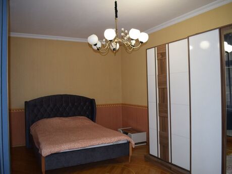 Kirayə 3 otaqlı mənzil, 155 m², 28 May: 1 300 ₼/ay 3