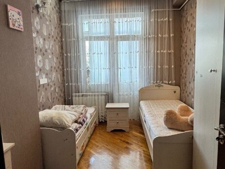 Объявление №6307553 - Баку, Хатаинский р., 3-комн., 90 м², 2/15 этаж