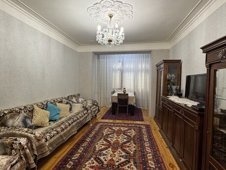 Elan №6307593 - Bakı, Həzi Aslanov m., 3 otaqlı, 75 m², 2/5 mərtəbə