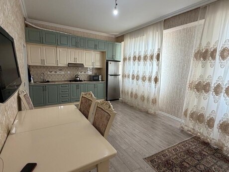 Elan №6307726 - Bakı, Yeni Günəşli q., 3 otaqlı, 70 m², 9/16 mərtəbə