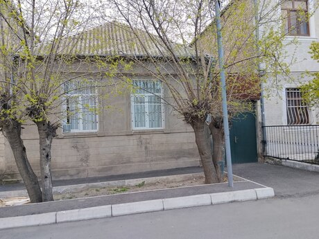 Квартира на продажу ниже рыночной цены в Z.Məmmədov küç 