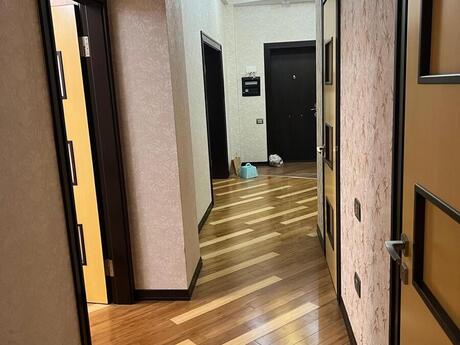 3-комн. новостройка - м. Шах Исмаил Хатаи - 120 м²