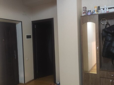 3-комн. новостройка - м. 8 ноября - 87 м²