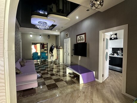 4-комн. новостройка - м. 28 мая - 247 м²