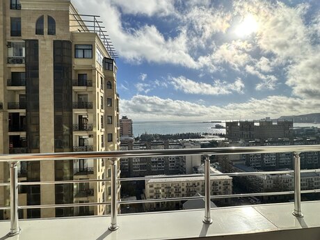 4-комн. новостройка - м. 28 мая - 247 м²