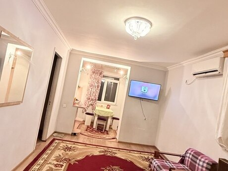 2-комн. вторичка - м. Элмляр Академиясы - 65 м²