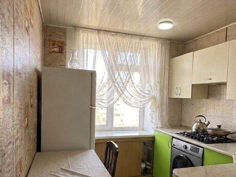 3-комн. вторичка - м. Гянджлик - 75 м²