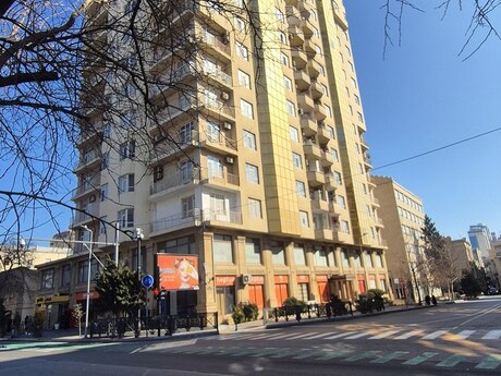 3 otaqlı mənzil, 178 m², 28 May: 465 000 ₼ 5