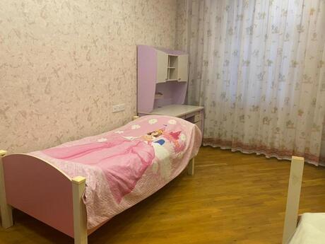 3 otaqlı mənzil, 140 m², 28 May: 340 000 ₼ 3