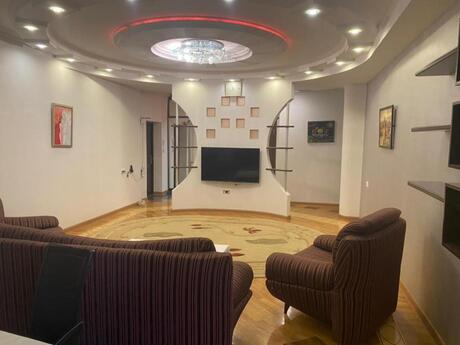 3 otaqlı mənzil, 140 m², 28 May: 340 000 ₼ 2