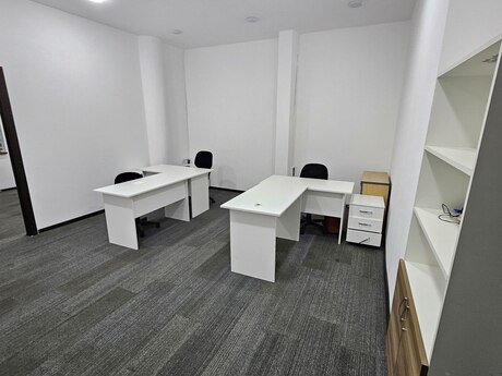 2-комн. офис - пос. Бёюк-Шор - 45 м²