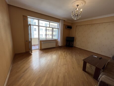 3-комн. новостройка - Ясамальский р. - 140 м²