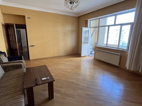 3-комн. новостройка - Ясамальский р. - 140 м²