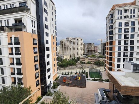 3-комн. вторичка - м. 28 мая - 65 м²