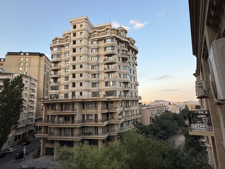 6-room apartment, 240 m², İçəri Şəhər: 470 000 ₼ 3