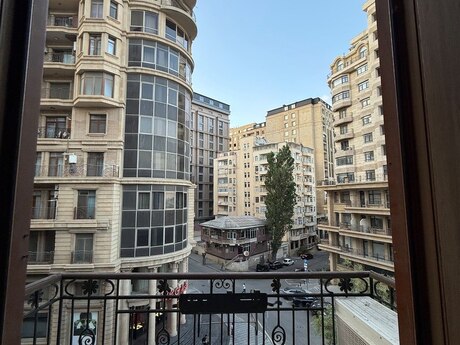 6-room apartment, 240 m², İçəri Şəhər: 470 000 ₼ 2